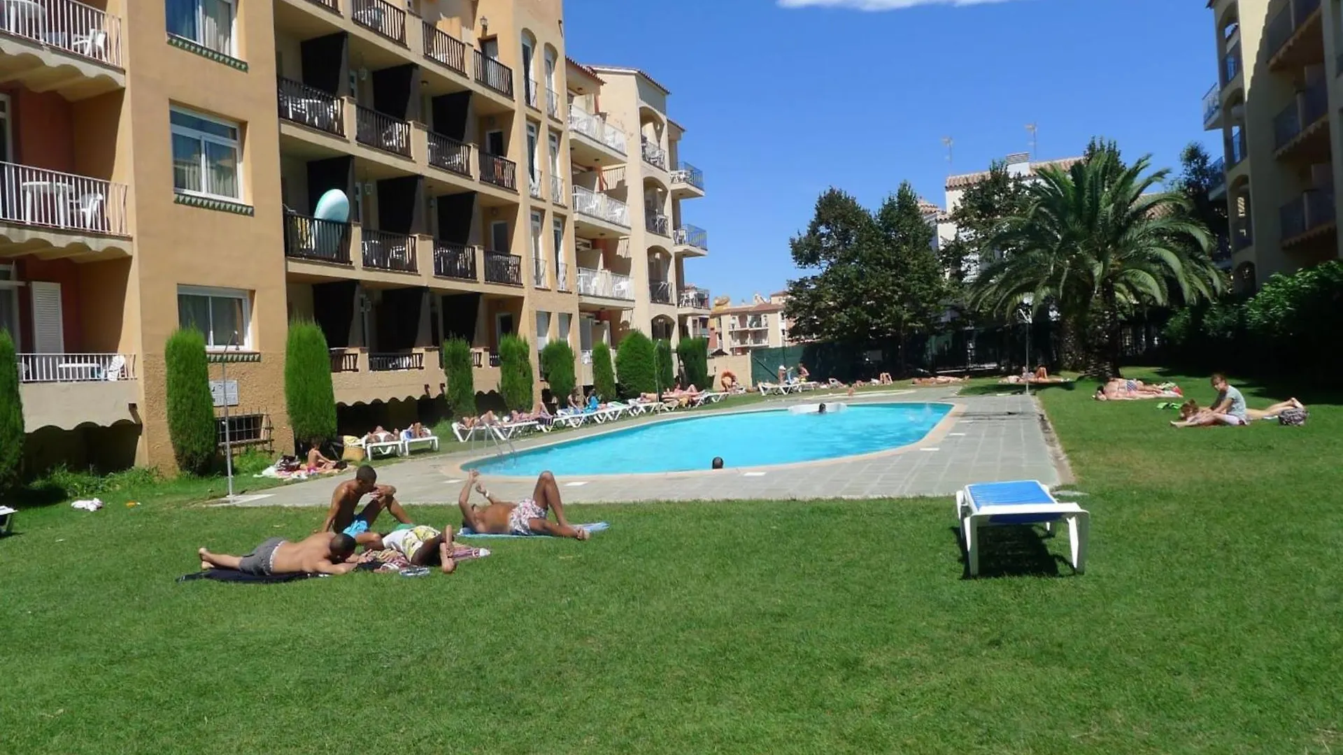 Beautiful Apartment With View Empuriabrava